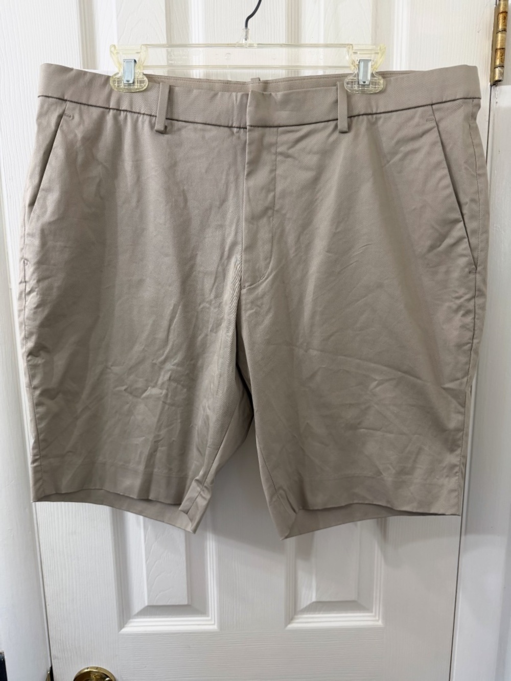 New with tags. Men’s Stretch Slim Fit Shorts Size XL, Waist 36-39 inches